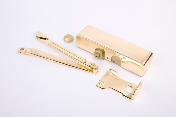 Imagen de Cierra puertas hidráulico Dortec DT-524 hasta 85kg - Bronce